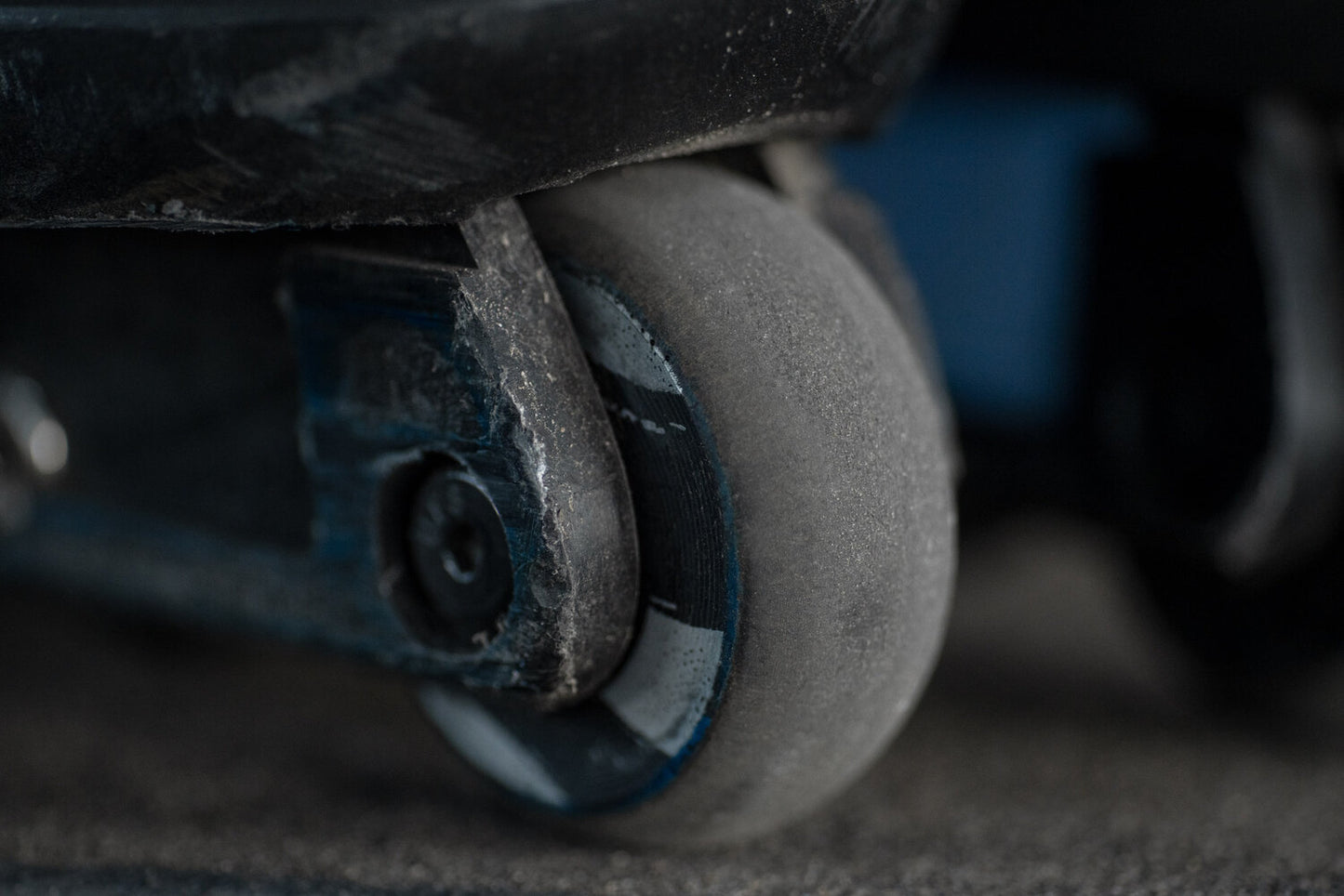 DEAD Black/ Silver 58/92a