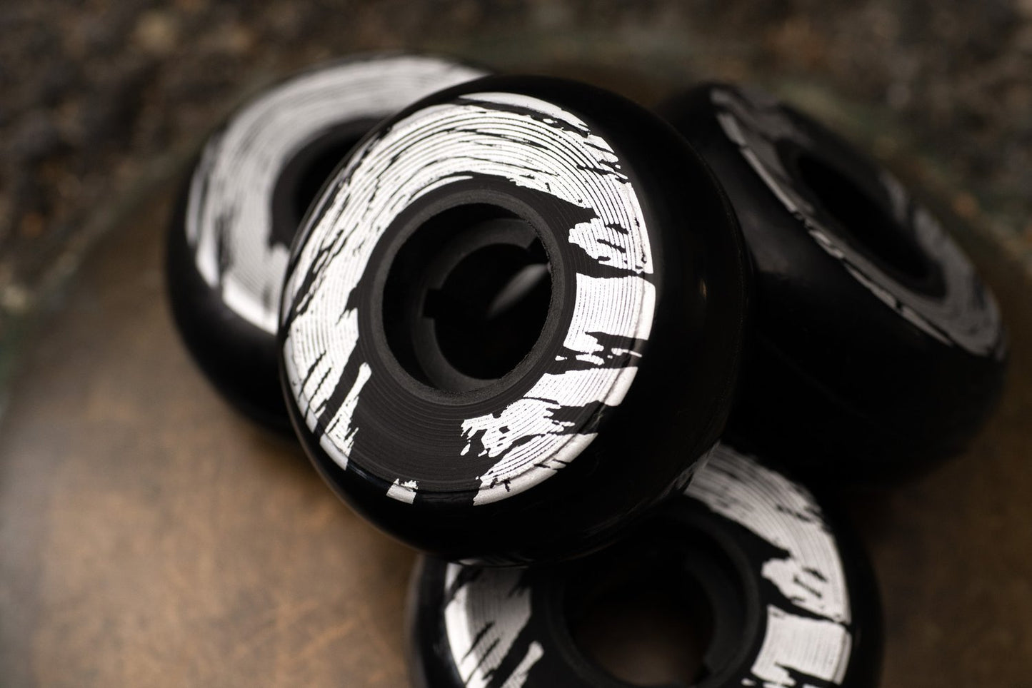 DEAD Black/ Silver 58/95A
