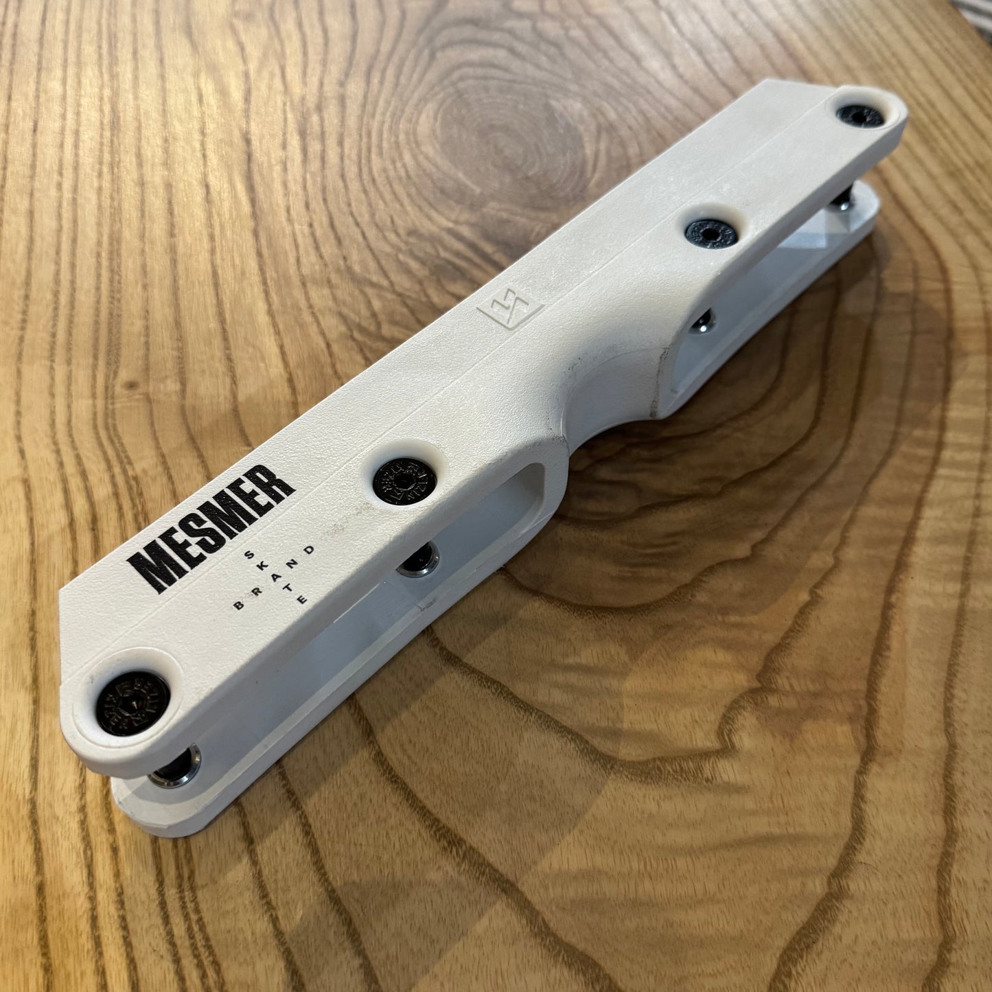 KIZER: Fluid 5 frames- White