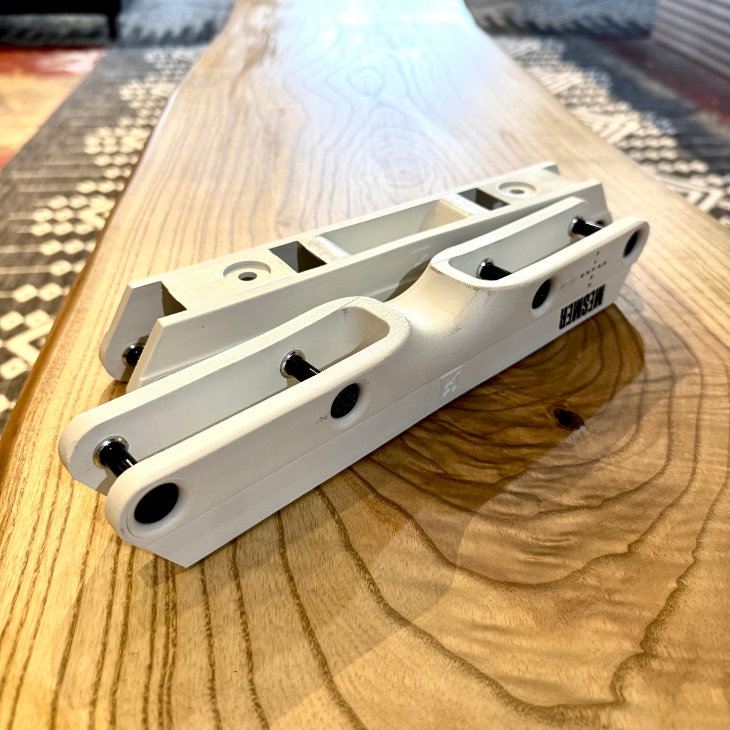 KIZER: Fluid 5 frames- White