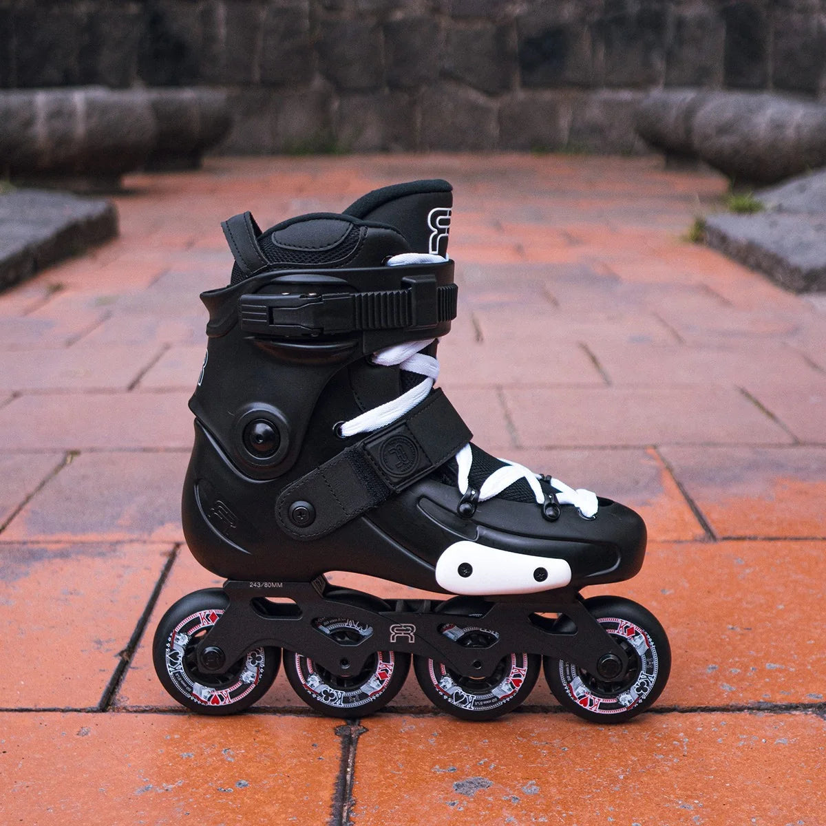 FR: FRX 80-Black