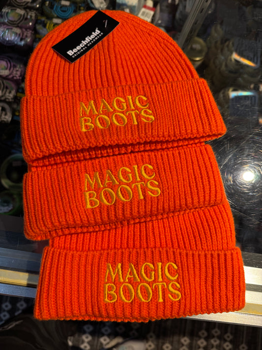 MAGIC BOOTS: Logo Beanies