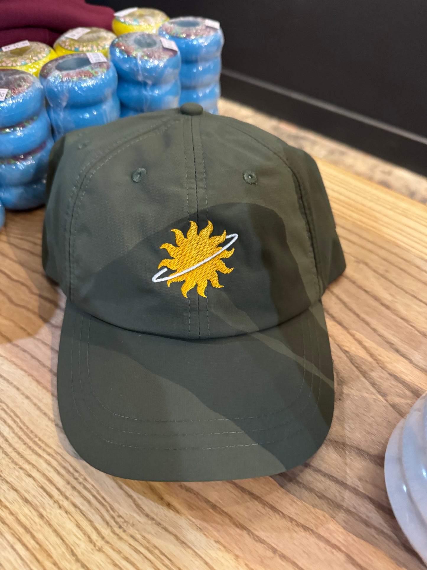 MAGIC BOOTS: Sun Logo Hat