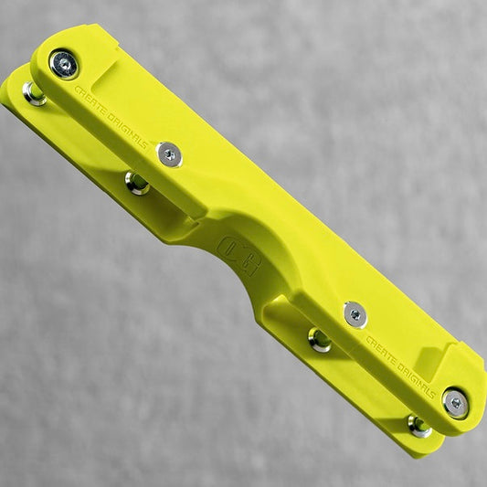 CREATE ORIGINALS: Sean Kelso "Volt" Signature Graphic Frame